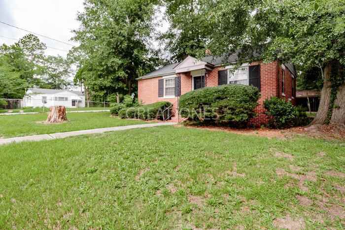 3104 Mary Dr - Photo 3 of 22