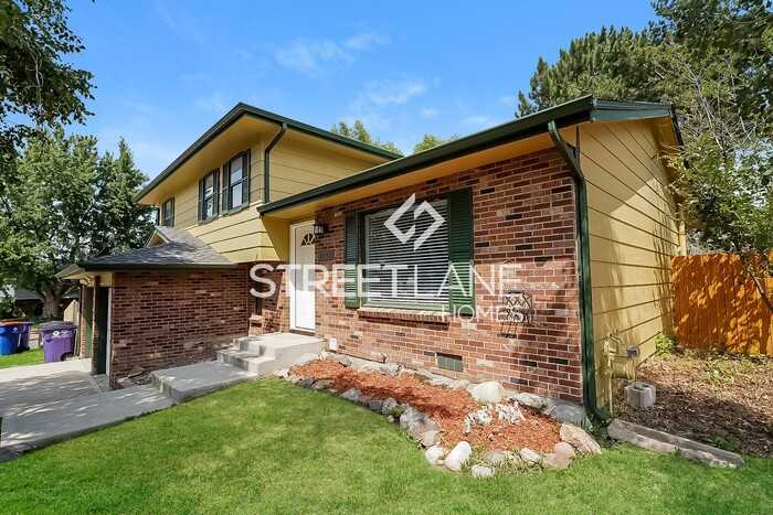 4552 S Jellison St - Photo 3 of 15