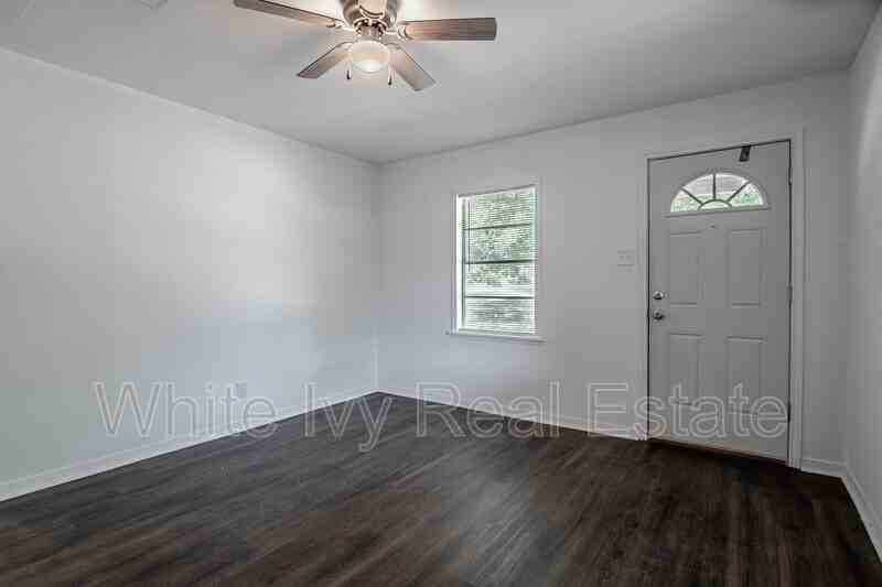 209 Birch St - Photo 3 of 27