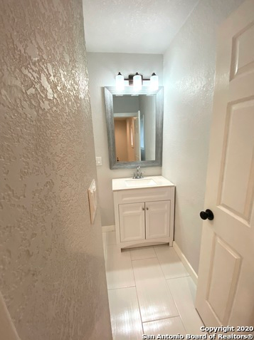 603 Devine St #3 - Photo 7 of 9