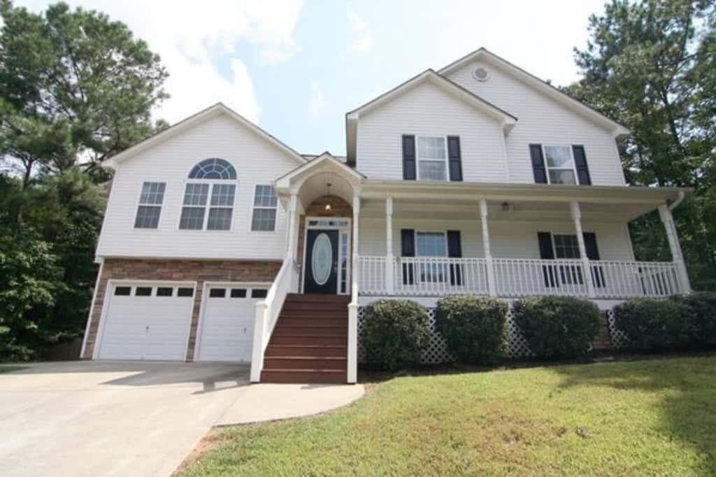 125 Greatwood Dr - Photo 2 of 17