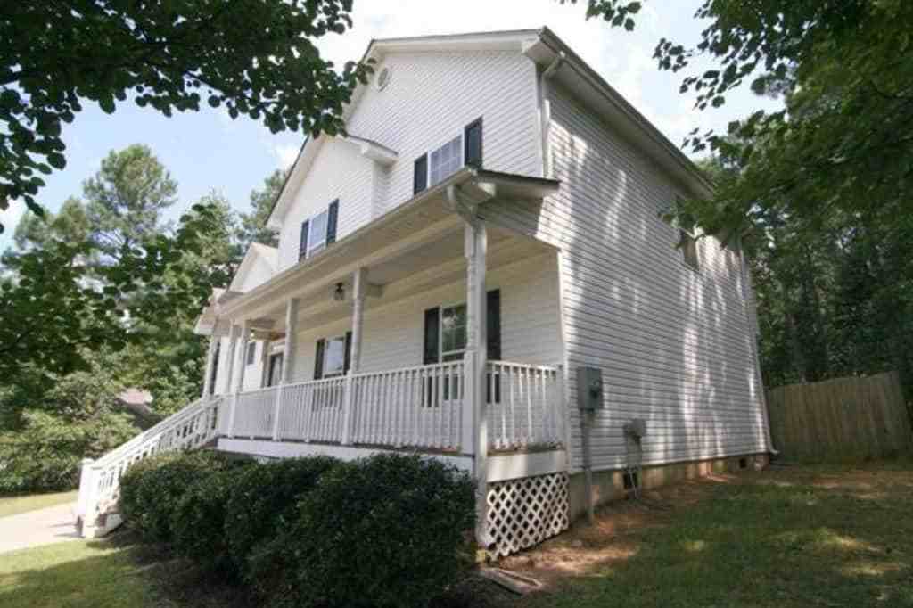 125 Greatwood Dr - Photo 3 of 17