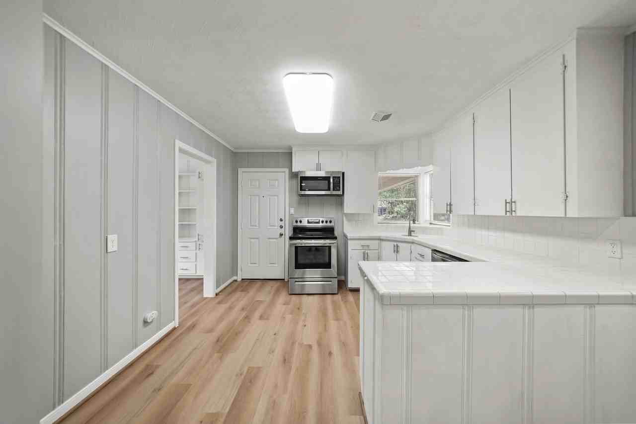 721 20th Ave N #1 - Photo 5 of 16