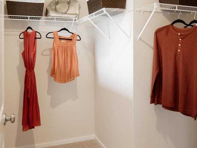 3388 Sw 38th St - Photo 3 of 20