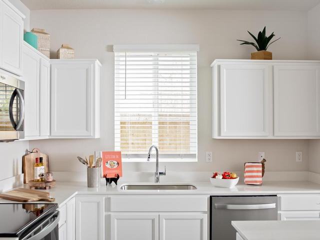 3388 Sw 38th St - Photo 3 of 20