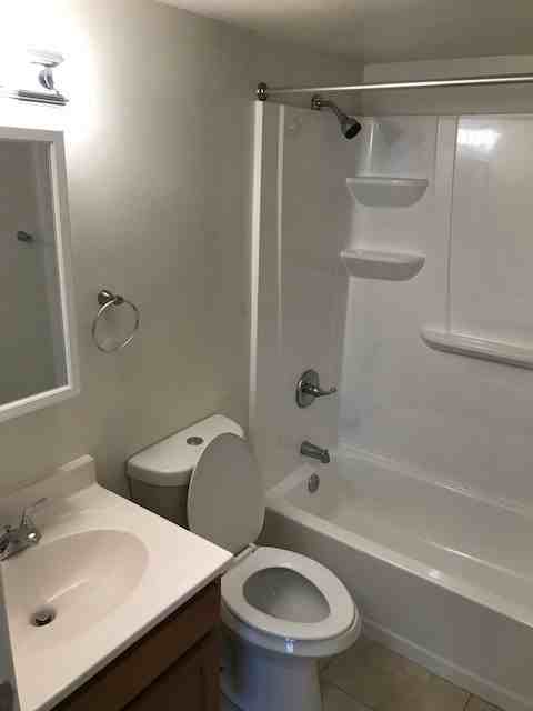 Brynwood Apartments - Photo 3 of 10