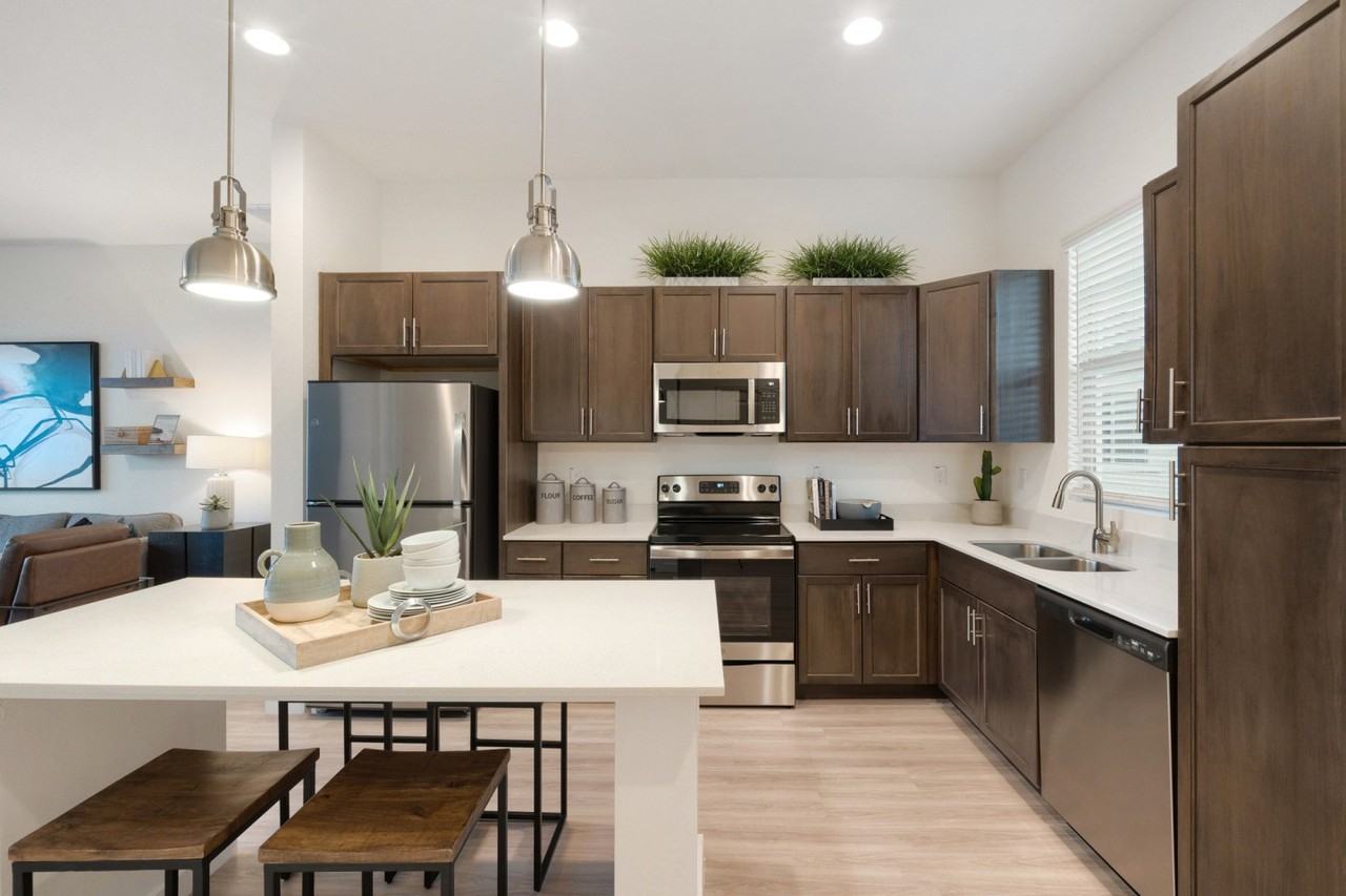 Estia Surprise Farms Apartments 17701 W Bell Rd, Surprise, AZ 85374