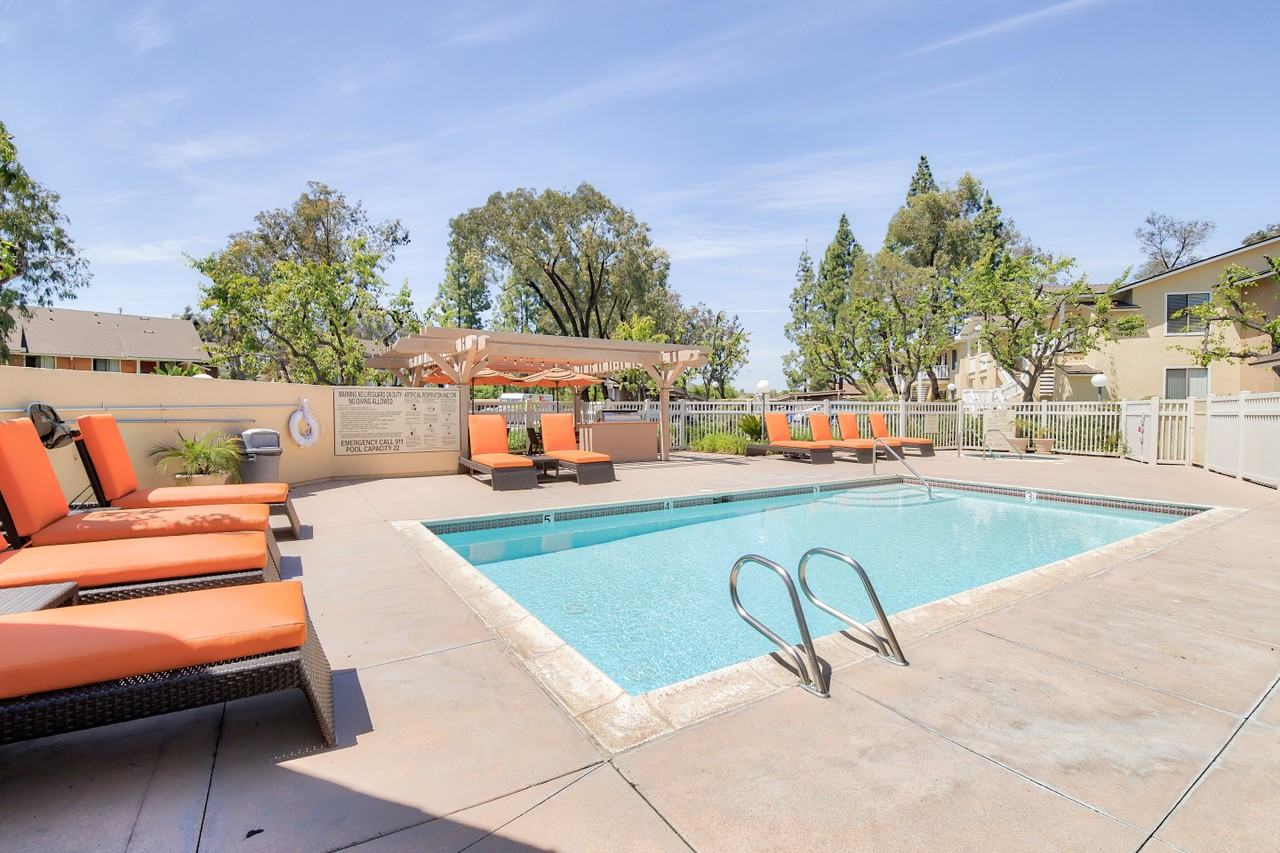 Willow Creek Apartments - Photo 2 of 18