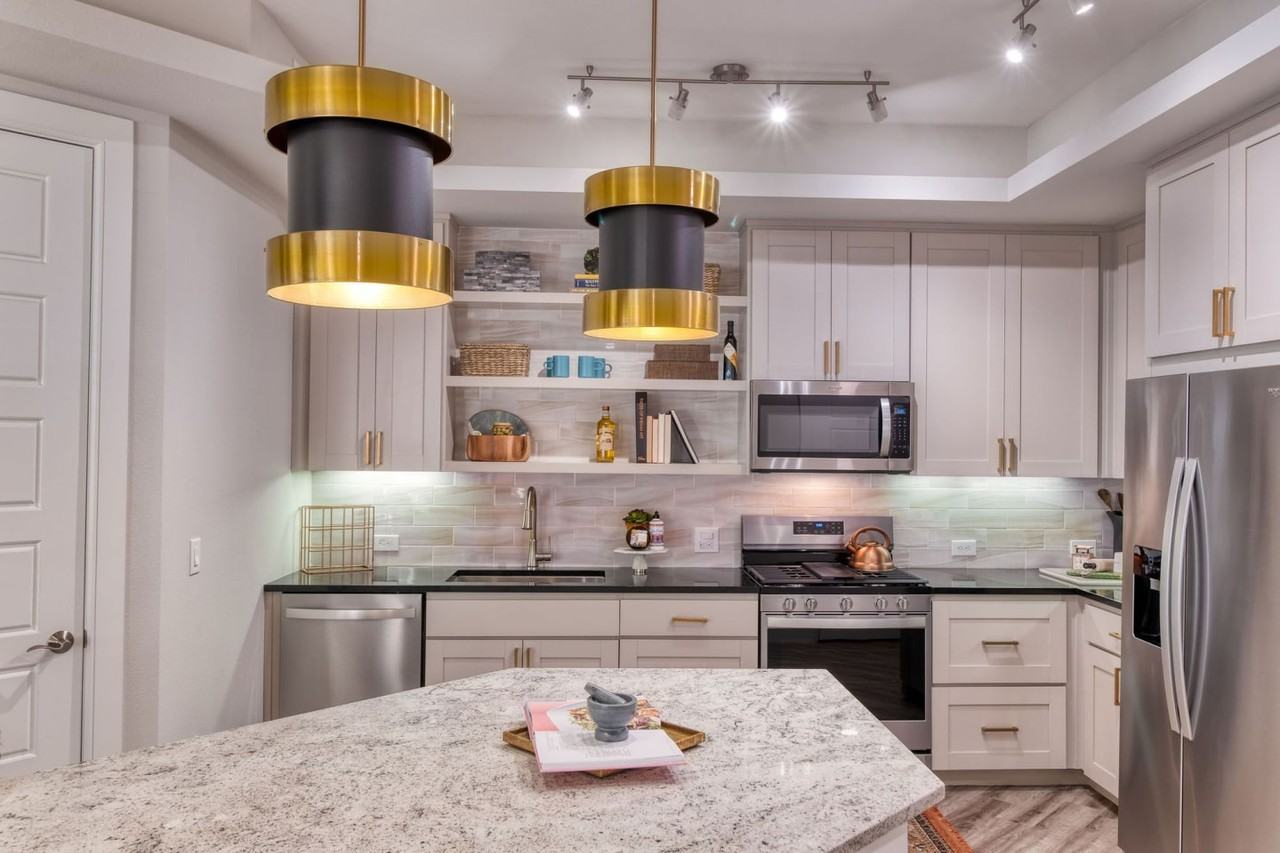 Cortland Biltmore - Photo 2 of 47