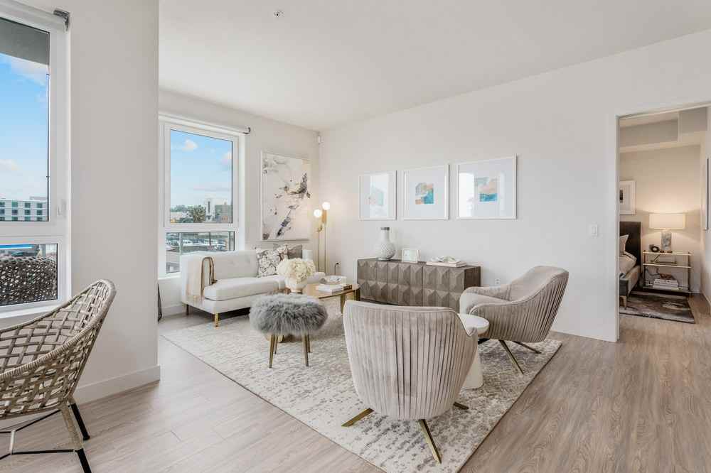 Valentina by Alta - Photo 3 of 35