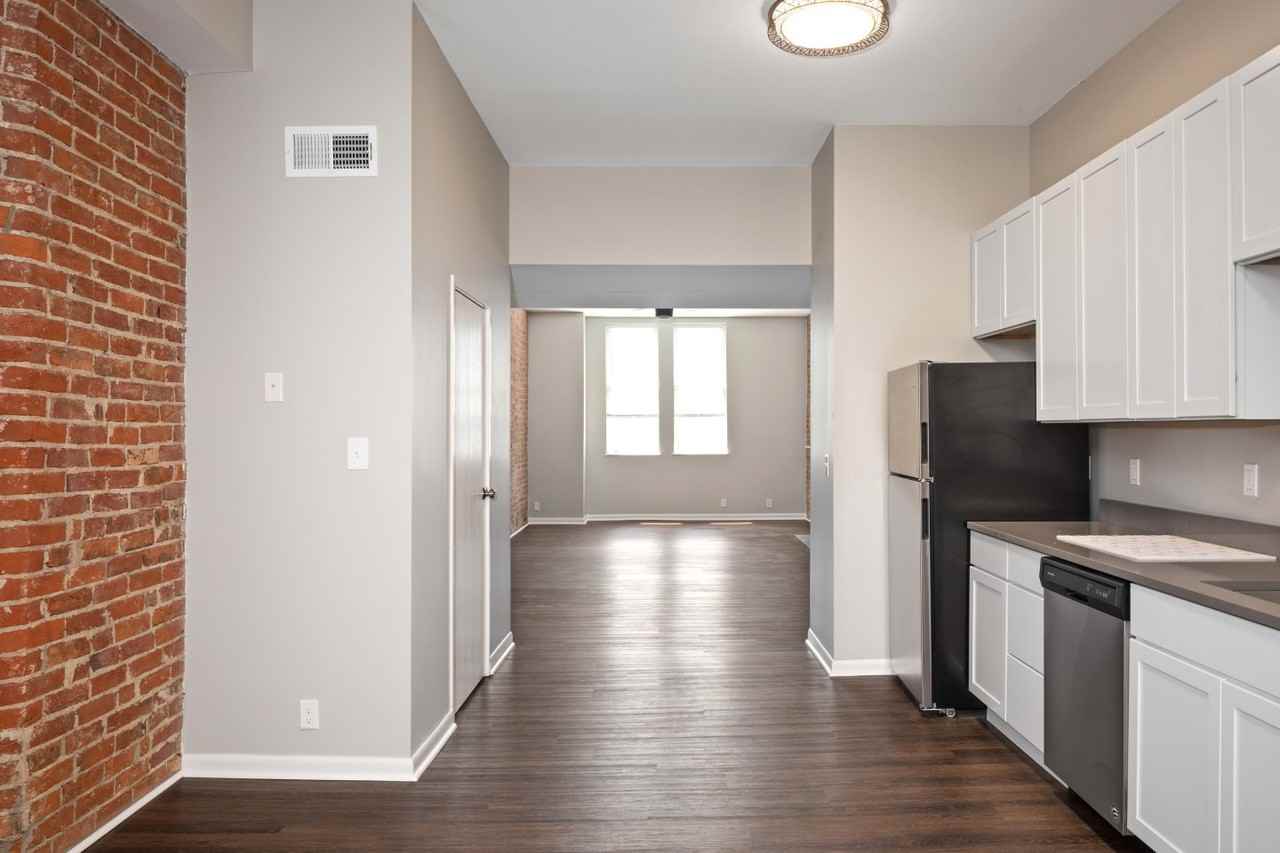 Lombardy Flats - Photo 2 of 10