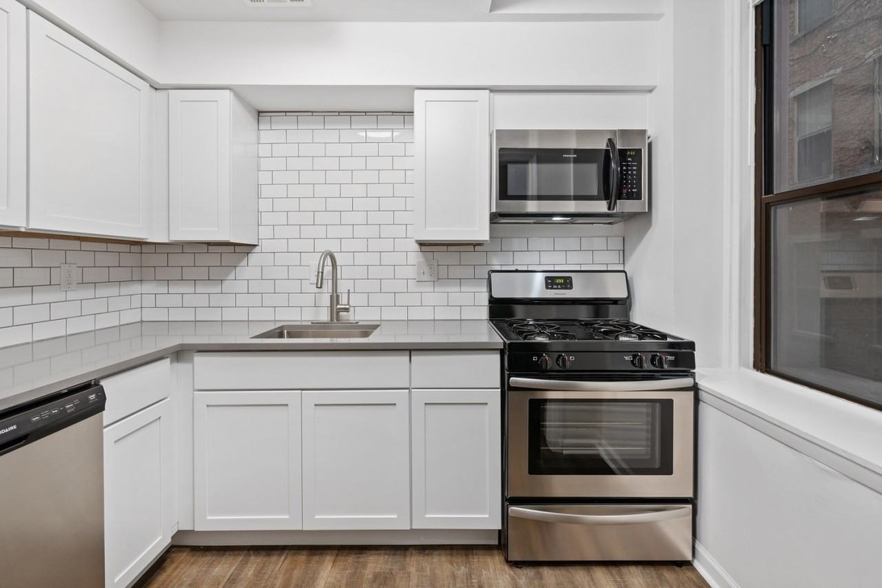 Lombardy Flats - Photo 3 of 10