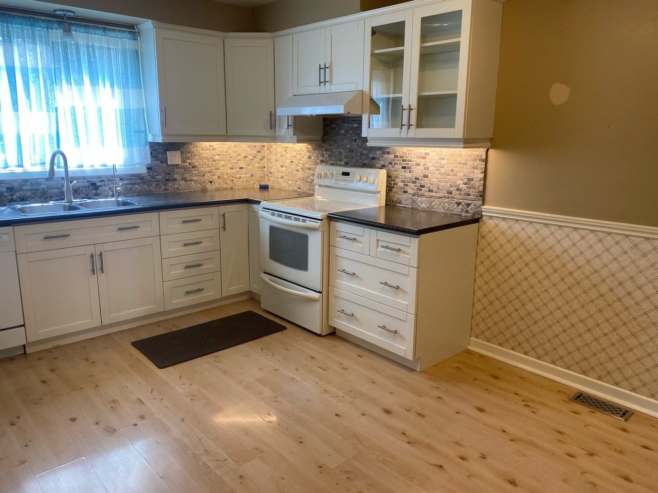 43 Nadia Place - Photo 3 of 14