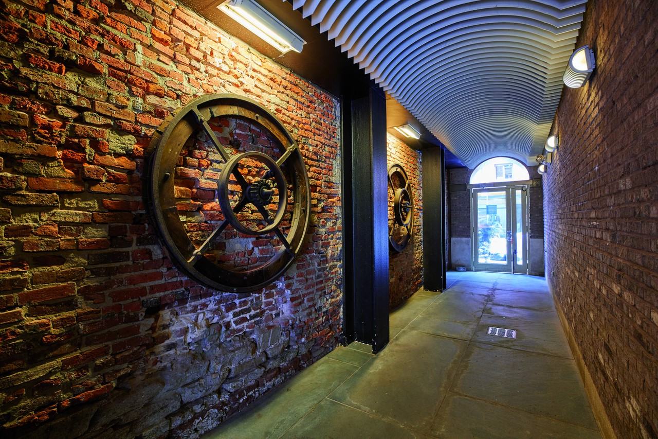 Historic Front Street - Photo 5 of 42