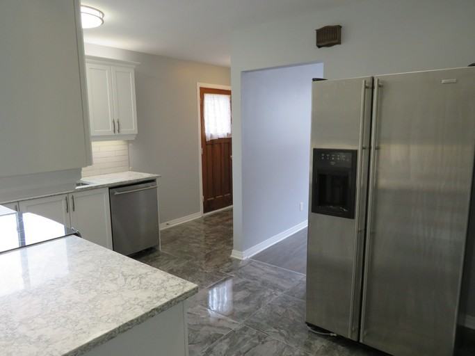 21 Keewatin Cres - Photo 2 of 16