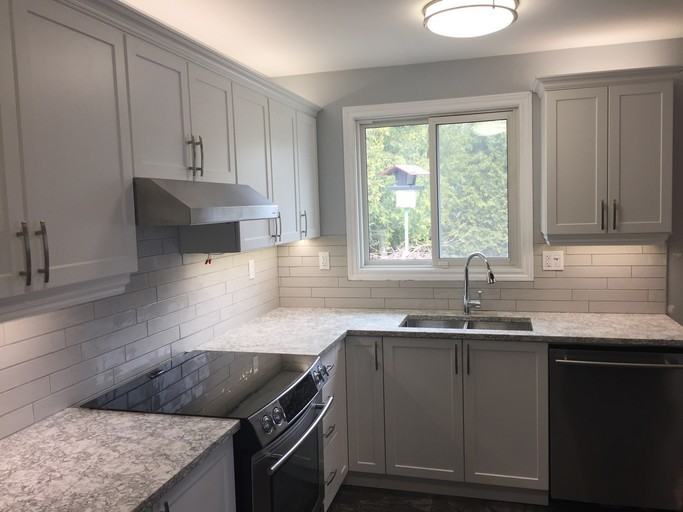 21 Keewatin Cres - Photo 3 of 16