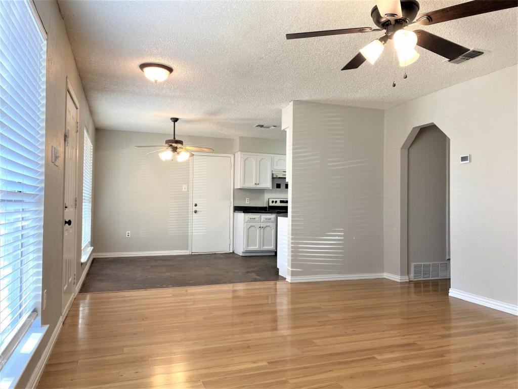6059 Shadydale Ct - Photo 4 of 19