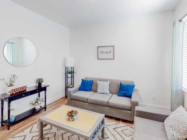 Courtside (past) - Photo 4 of 24