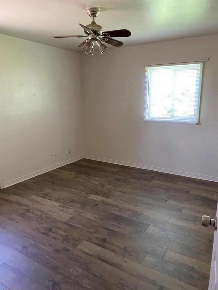 8125 Aspen Ave Ne #1 - Photo 7 of 11