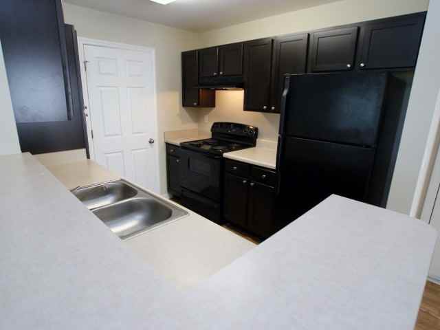 Alton Place Apartments - Photo 3 of 22