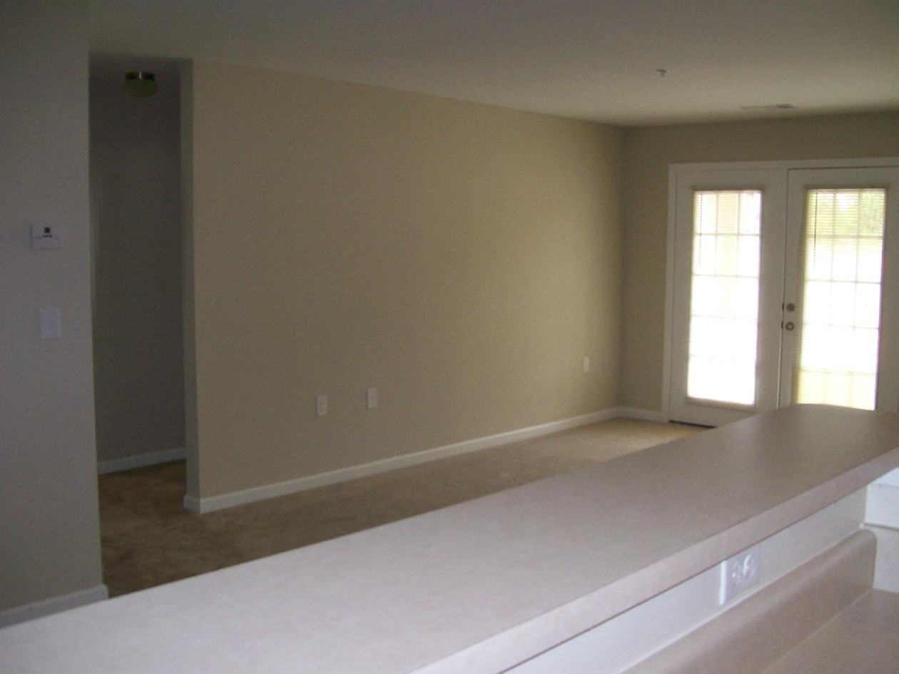 Eastland Place Apartments - Photo 2 of 18