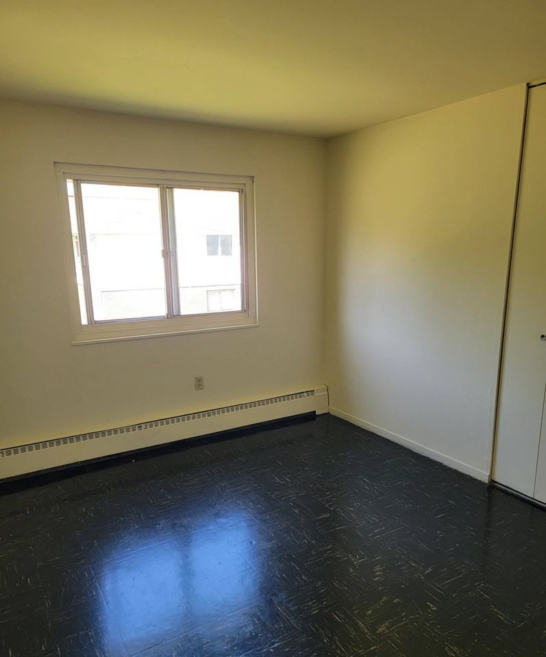 Green Meadow Apartments - Photo 2 of 4