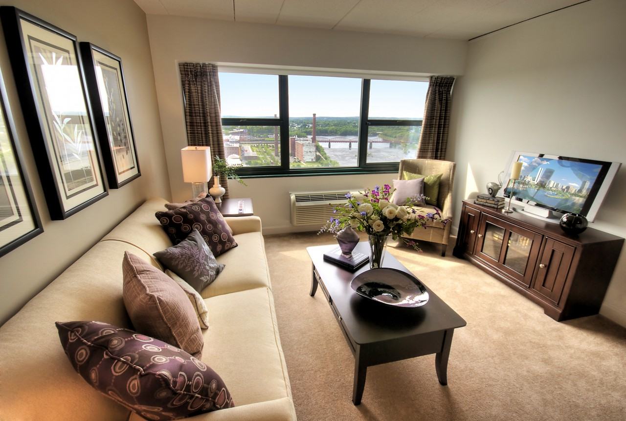 River Place Towers - Photo 2 of 11