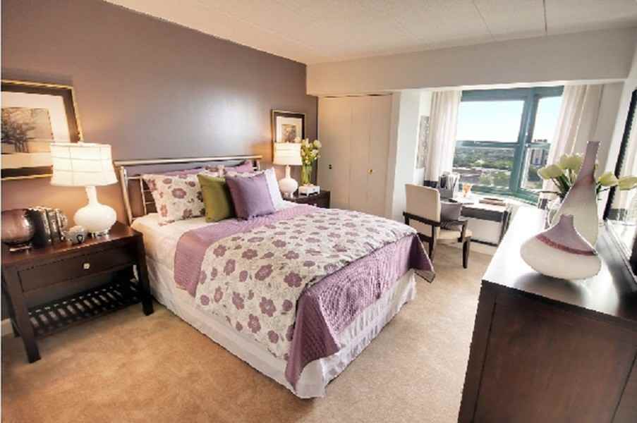 River Place Towers - Photo 4 of 11