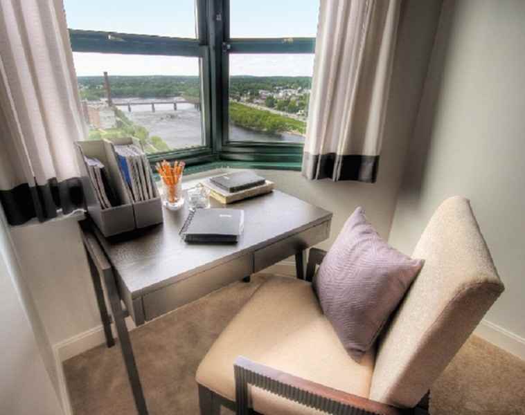 River Place Towers - Photo 5 of 11