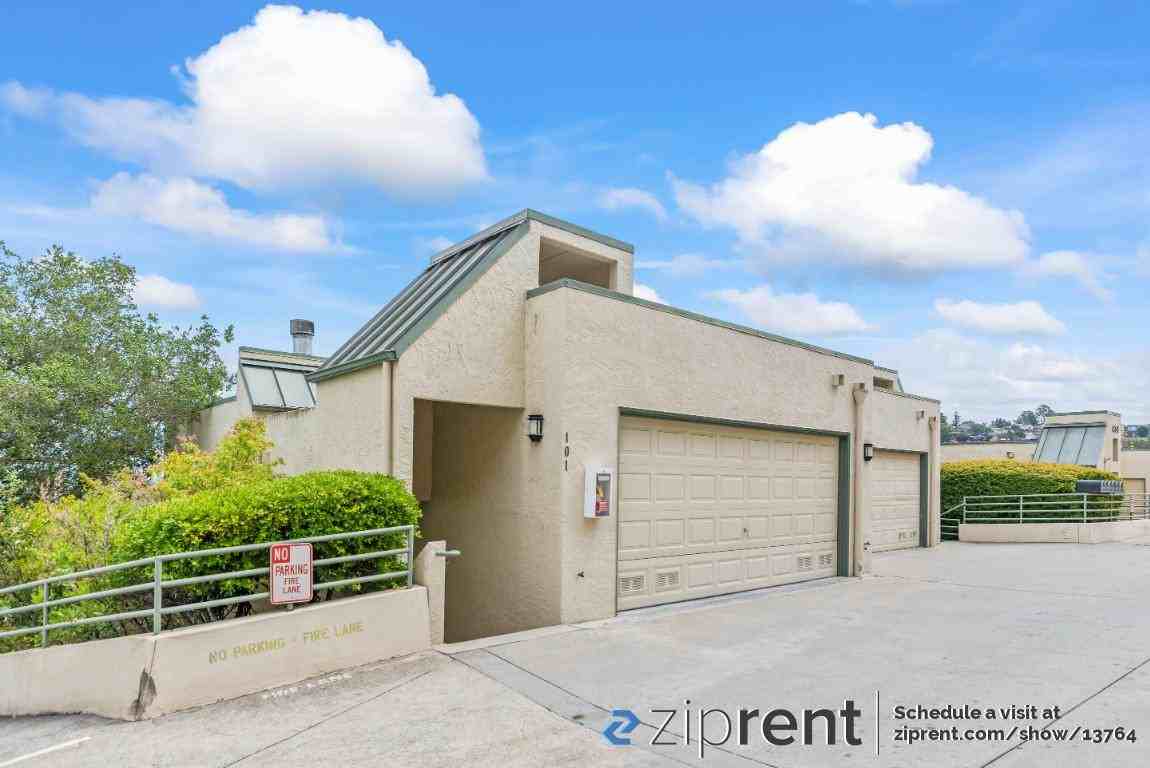 438 Portofino Dr #101 - Photo 3 of 23