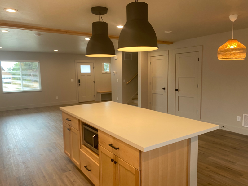 115 Valley St - Photo 2 of 16