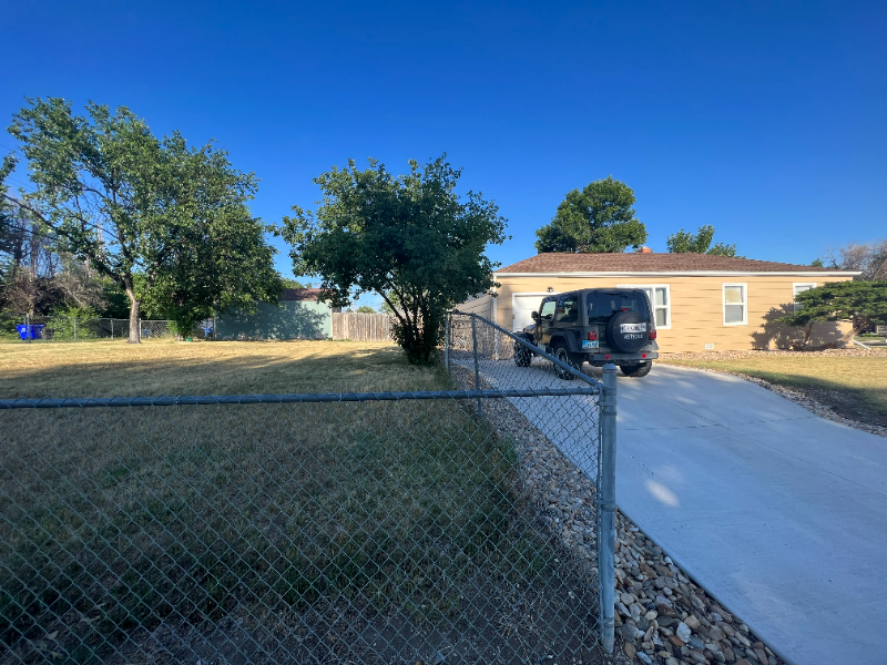 240 Saint Andrew St - Photo 3 of 10