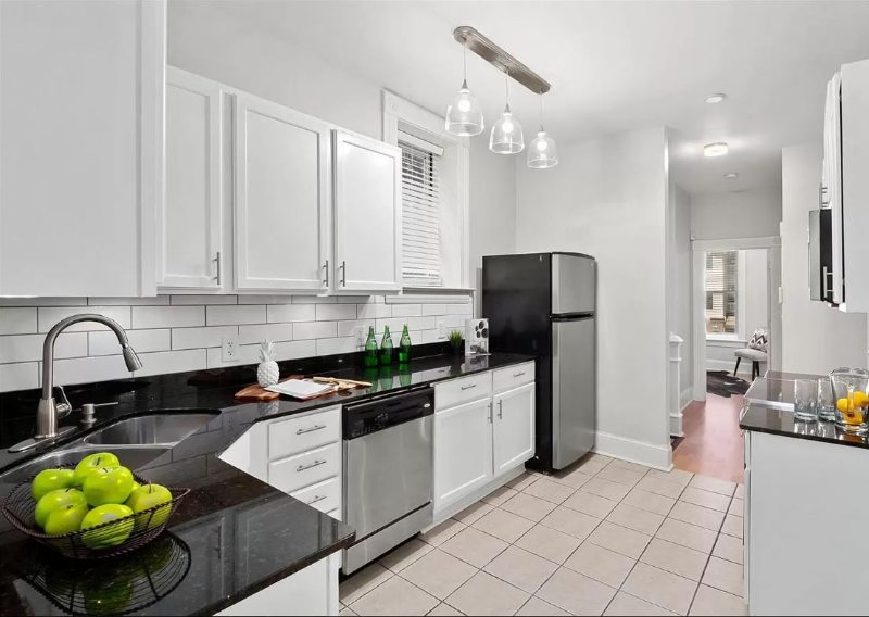 4410 Chouteau Ave - Photo 3 of 10