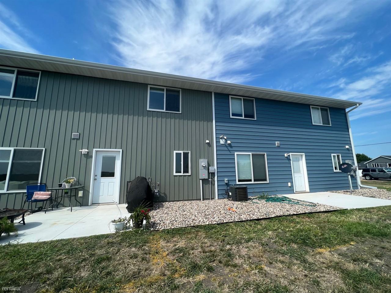 Ringbaum Townhomes - Photo 3 of 29