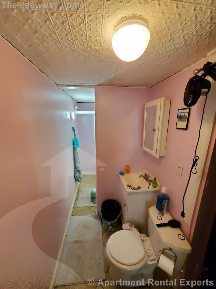 305 Rindge Ave #B - Photo 4 of 7