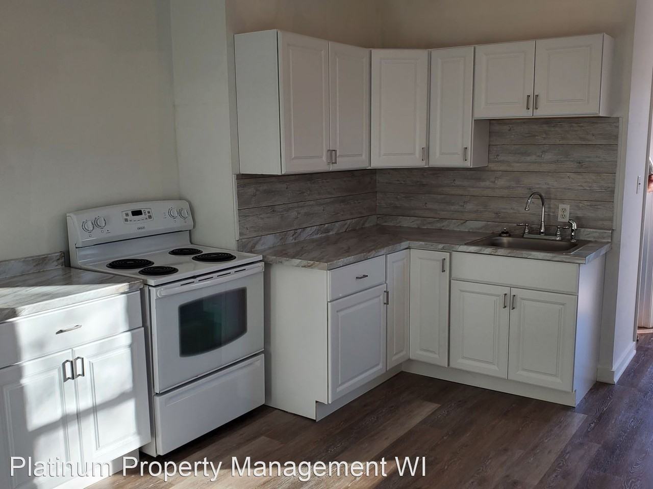 1005 E 7th St - Photo 2 of 11