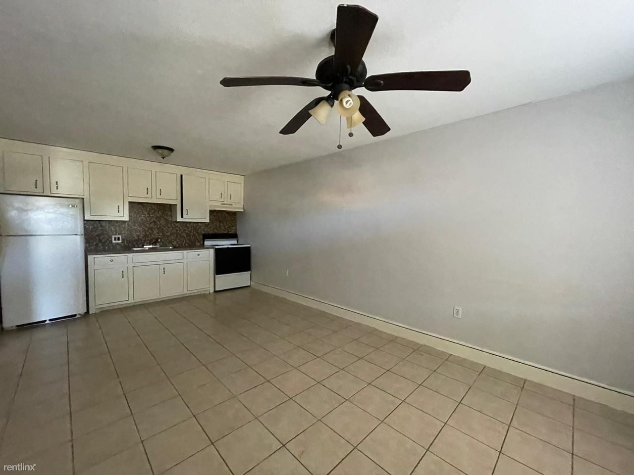 1002 Miller Ave - Photo 3 of 10