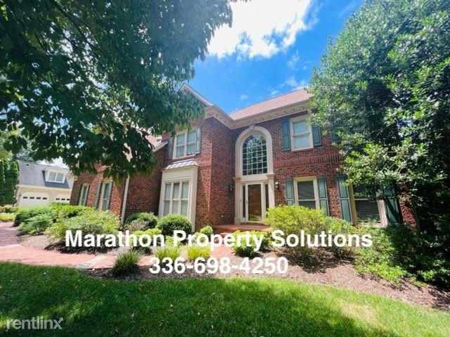 3207 Timberoak Ct - Photo 2 of 32