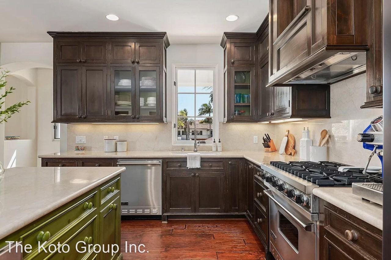 216 E Figueroa St #D - Photo 3 of 22