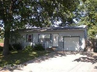 3721 Ne Cypress Dr - Photo 2 of 6