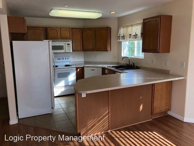2122 N Morning Star Dr - Photo 2 of 19