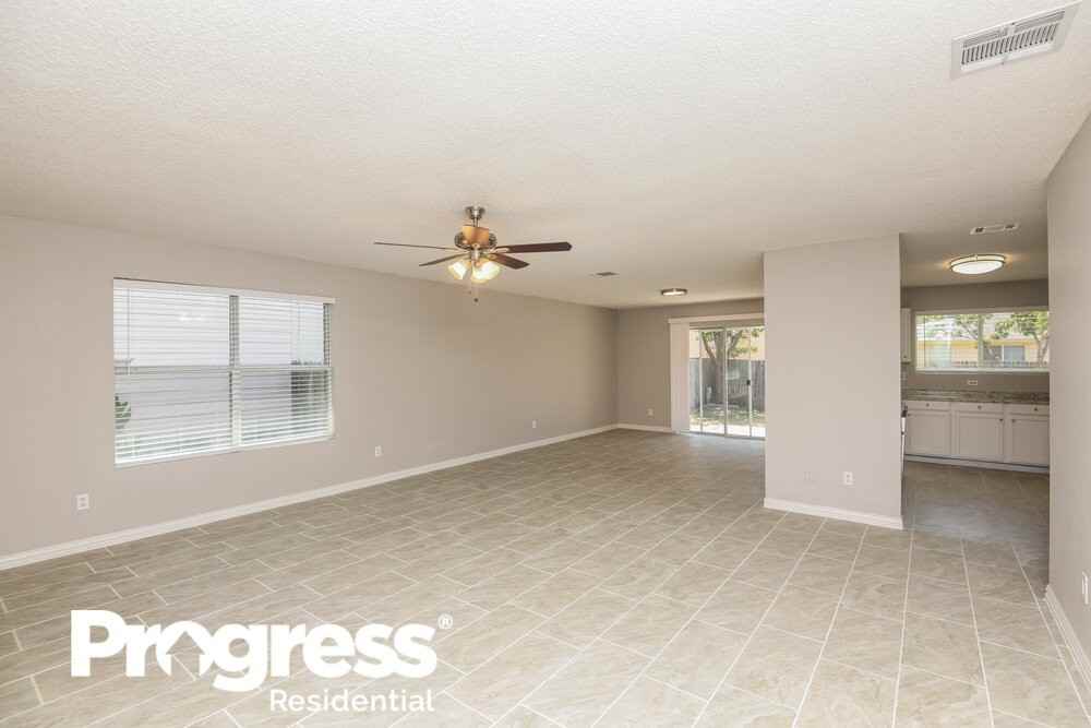 205 Allenwood Dr - Photo 3 of 16