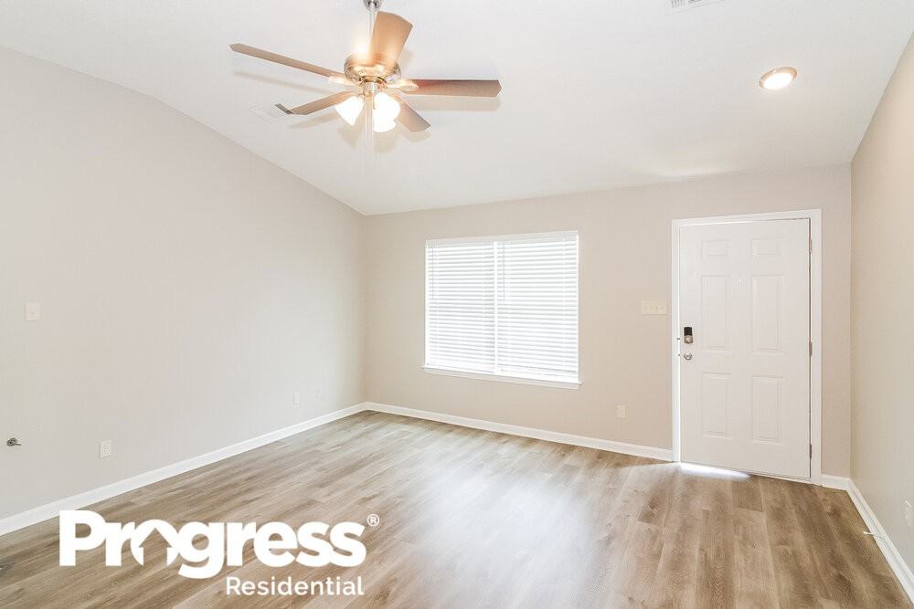 495 Oakland Hills Dr - Photo 5 of 16