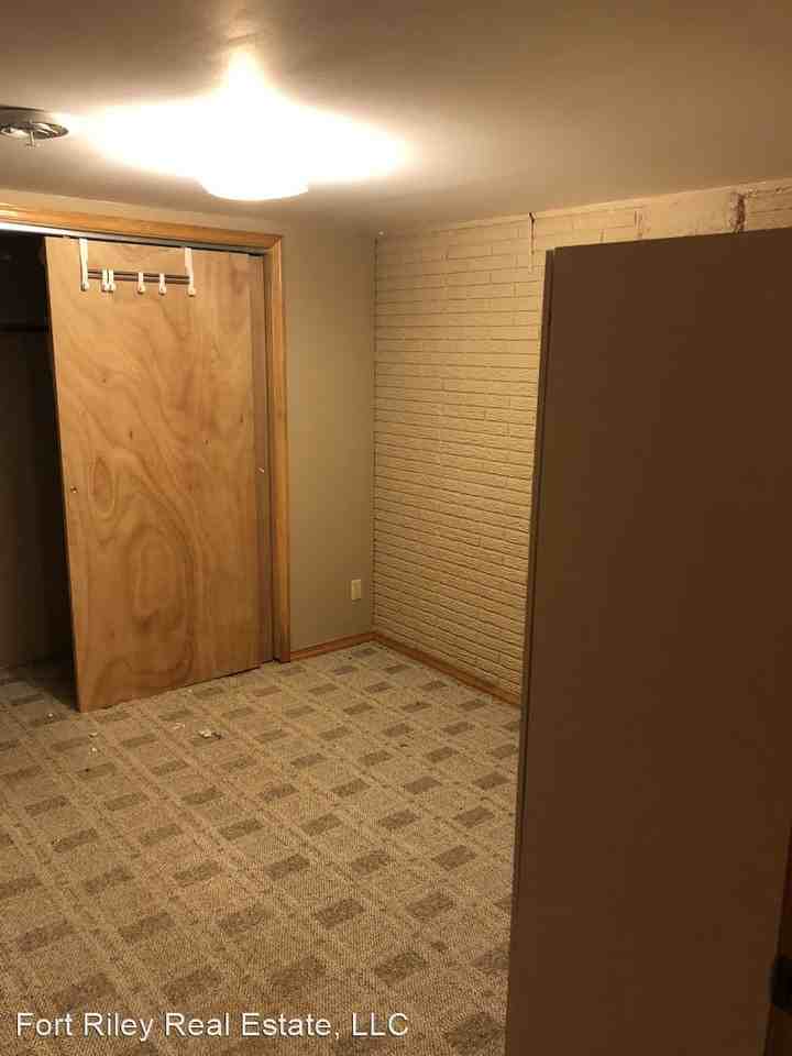 212 S F St - Photo 3 of 50