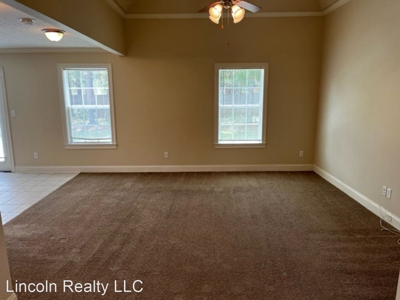 4902 Liberty Cir - Photo 2 of 12