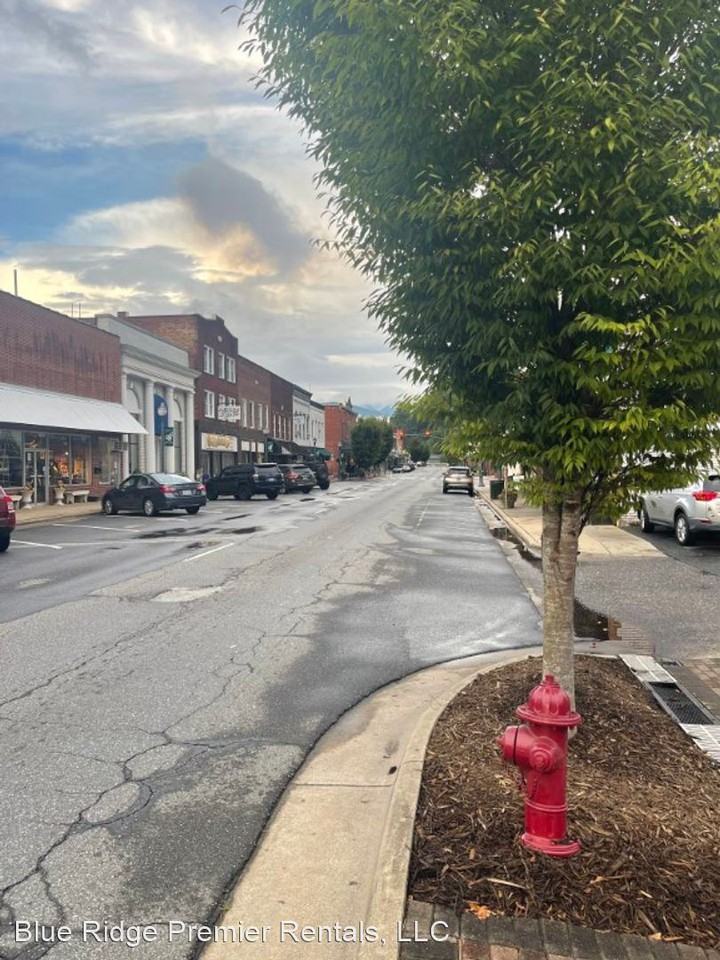 648 W Main St #4 - Photo 2 of 19