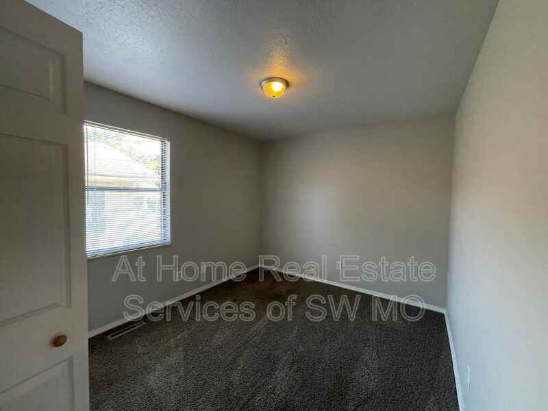 900 S Crutcher Ave #1 - Photo 6 of 7