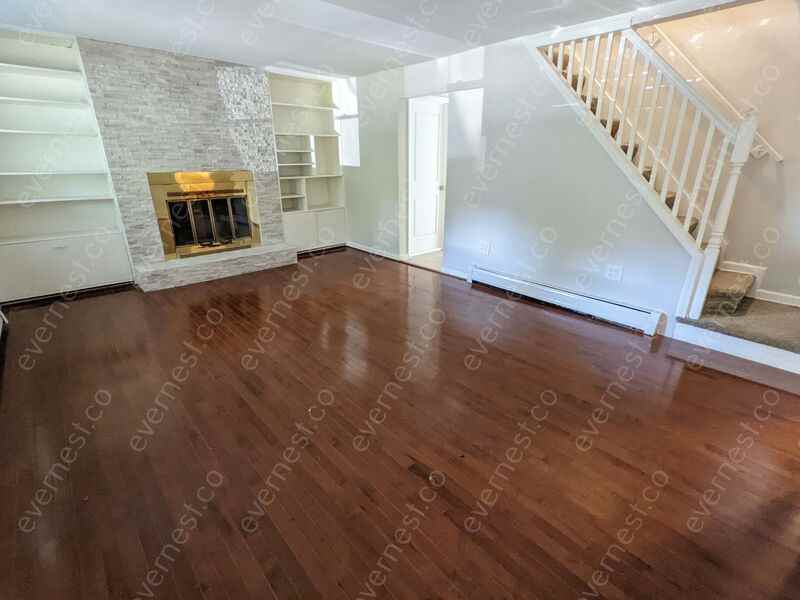 321 Renshaw Ave - Photo 3 of 14