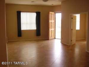 2977 W Desert Glory Dr - Photo 2 of 5