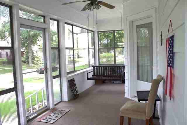 512 N Center St - Photo 2 of 23